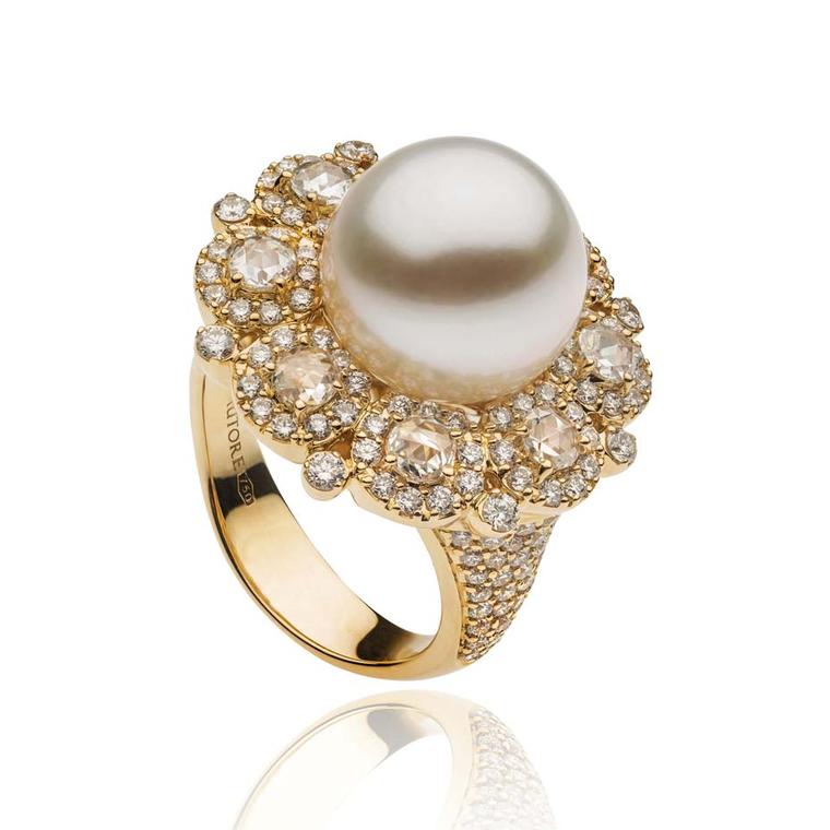 Autore South Sea pearl ring in gold with diamonds, from the Rose Cut collection.
